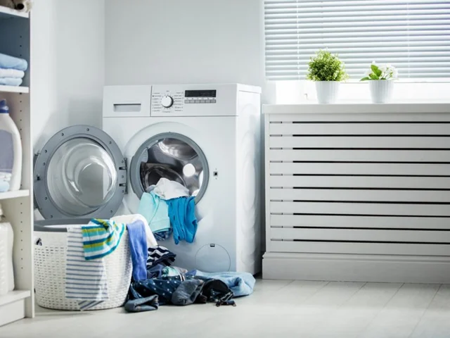 3 مزیت نرم کننده آب لباسشویی